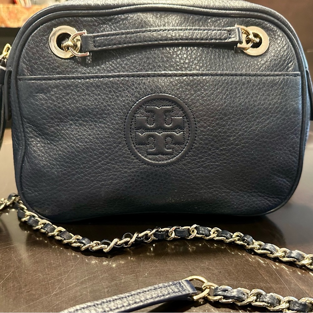 Tory Burch Bombe Pebble Leather with converting chain bag. Dark navy.